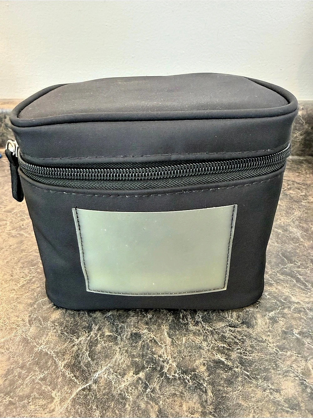 Medela Breast Milk Cooler and Transport Bag Black & Blue